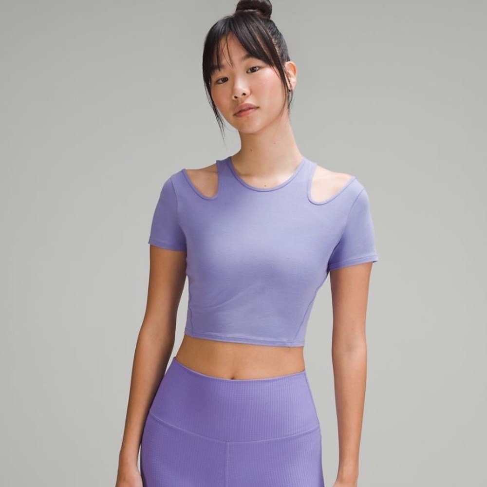 Lululemon shoulder cut out yoga t shirt
